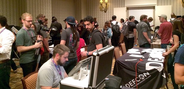 Técnicos do TSE participam da conferência de Hackers DEFCON