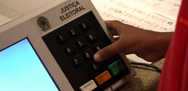 TRE-MT Votação Urna Eleitor na urna eletrônica - Foto: Alair Ribeiro/TRE-MT