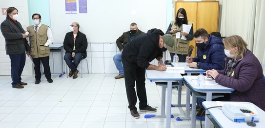 TRE-SC - Observadores internacionais acompanham eleições brasileiras - 2021 observadores