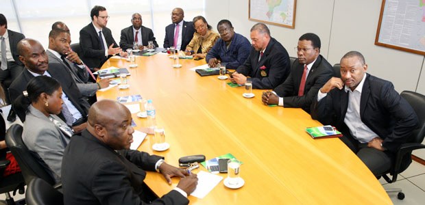 Visita de embaixadores africanos ao TSE