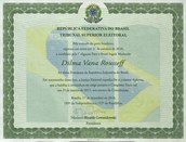 Diploma de Presidente da República para Dilma Vana Rousseff, expedido pelo Tribunal Superior Ele...