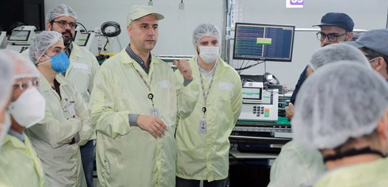 Especialistas da USP visitam fábrica de montagem da urna em Ilhéus (BA) - 30.06.2022