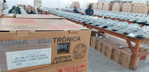 Especialistas do CTI visitam depósito de urnas no TRE do Pará 15.07.2022