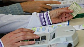 TRE-BA Folgas previstas para mesários devem ser concedidas por empregador Para cada dia trabalhado, o mesário tem direito a dois dias de folga