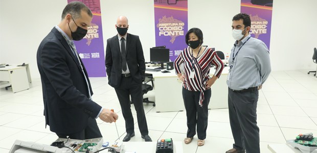 PGR acompanha desmonte de uma urna eletrônica - 24.02.2022