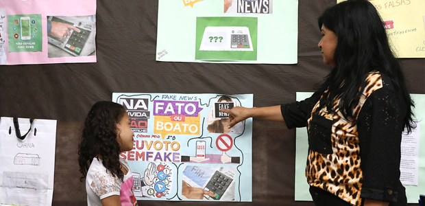 TSE apresenta urna eletrônica durante feira de ciência em escola de Santa Maria - 23.09.2022 TSE apresenta urna eletrônica durante feira de ciência em escola de Santa Maria - 23.09.2022