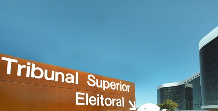 Fachada do edifício sede do TSE