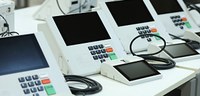 Urna eletrônica modelo UE 2020 - TSE 2022