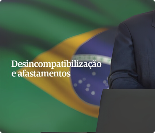 banner com bandeira do Brasil ao fundo e no primeiro plano um homem de terno em um púlpito